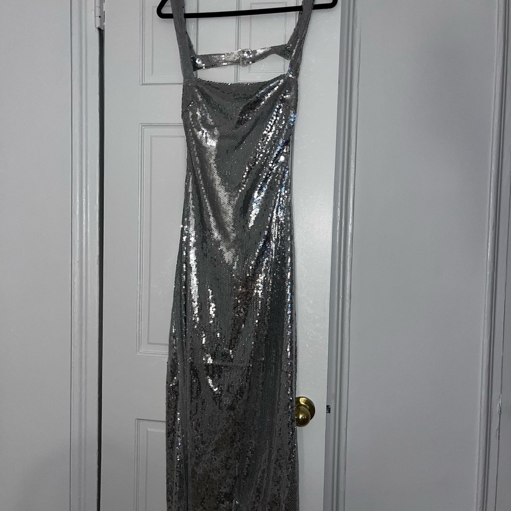 Backless Silver Sequin midi Dresss